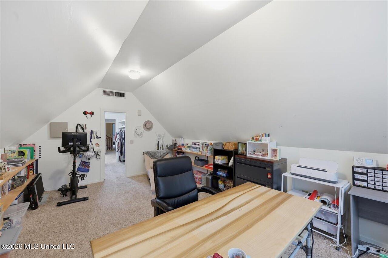 324 Warwick Road Property Photo 33