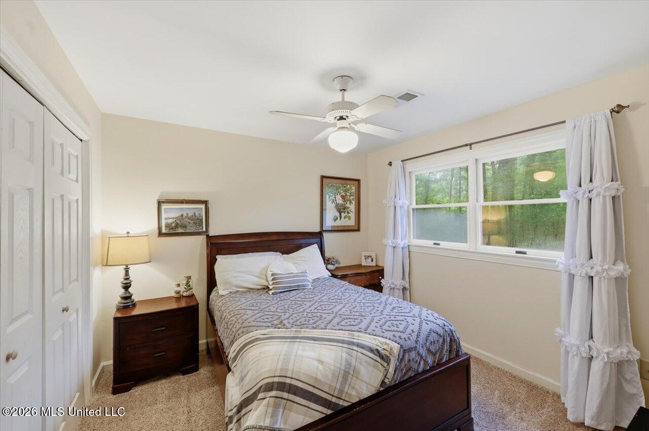 324 Warwick Road Property Photo 34