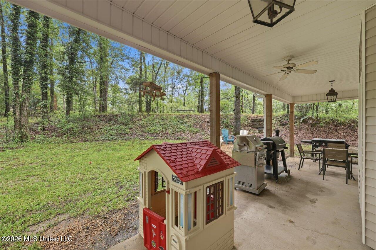 324 Warwick Road Property Photo 46