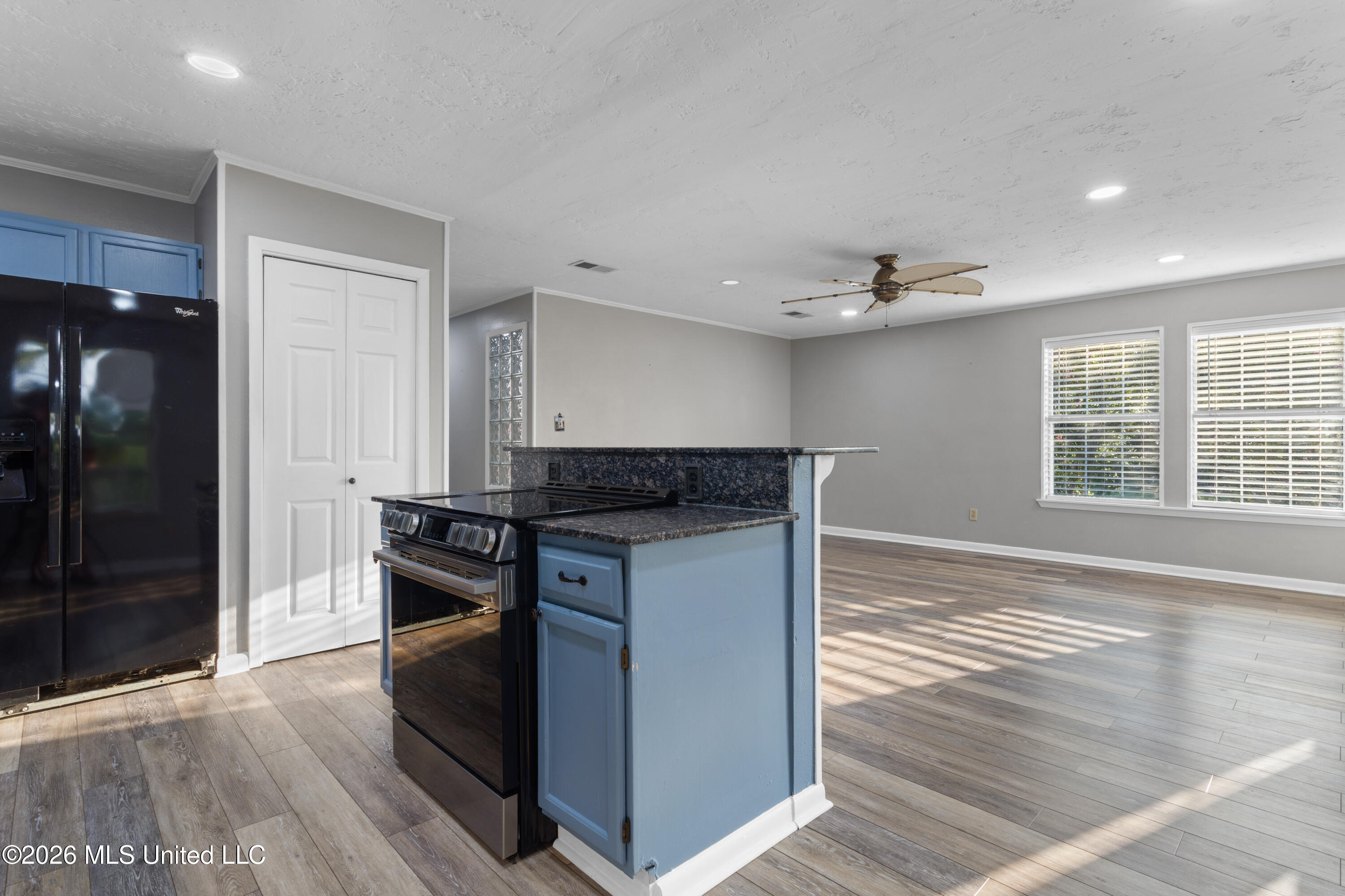 9809 Hidden Lake Road Property Photo 17