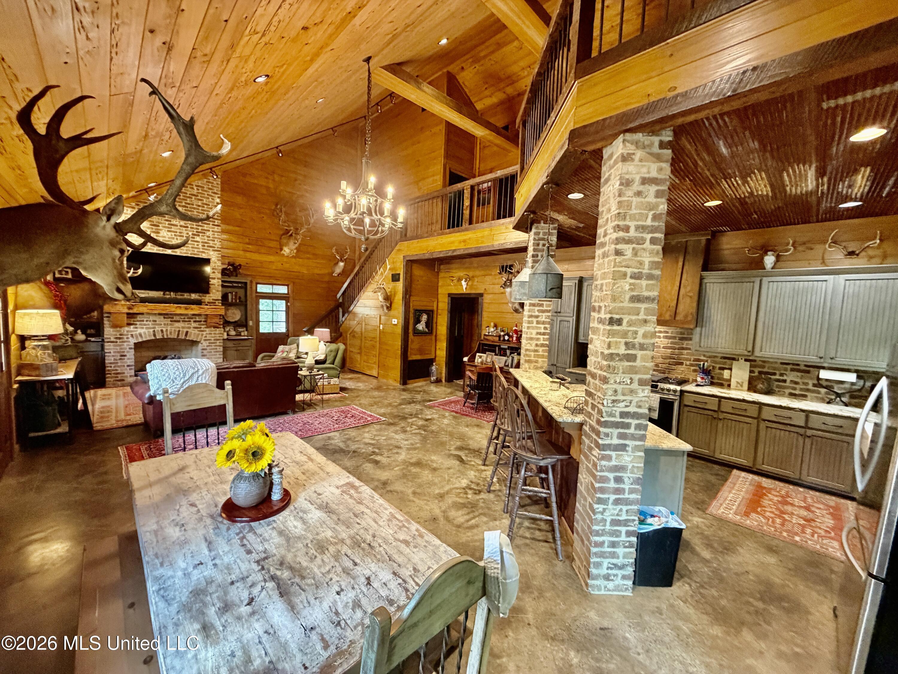 1081 County Road 184 B Property Photo 6