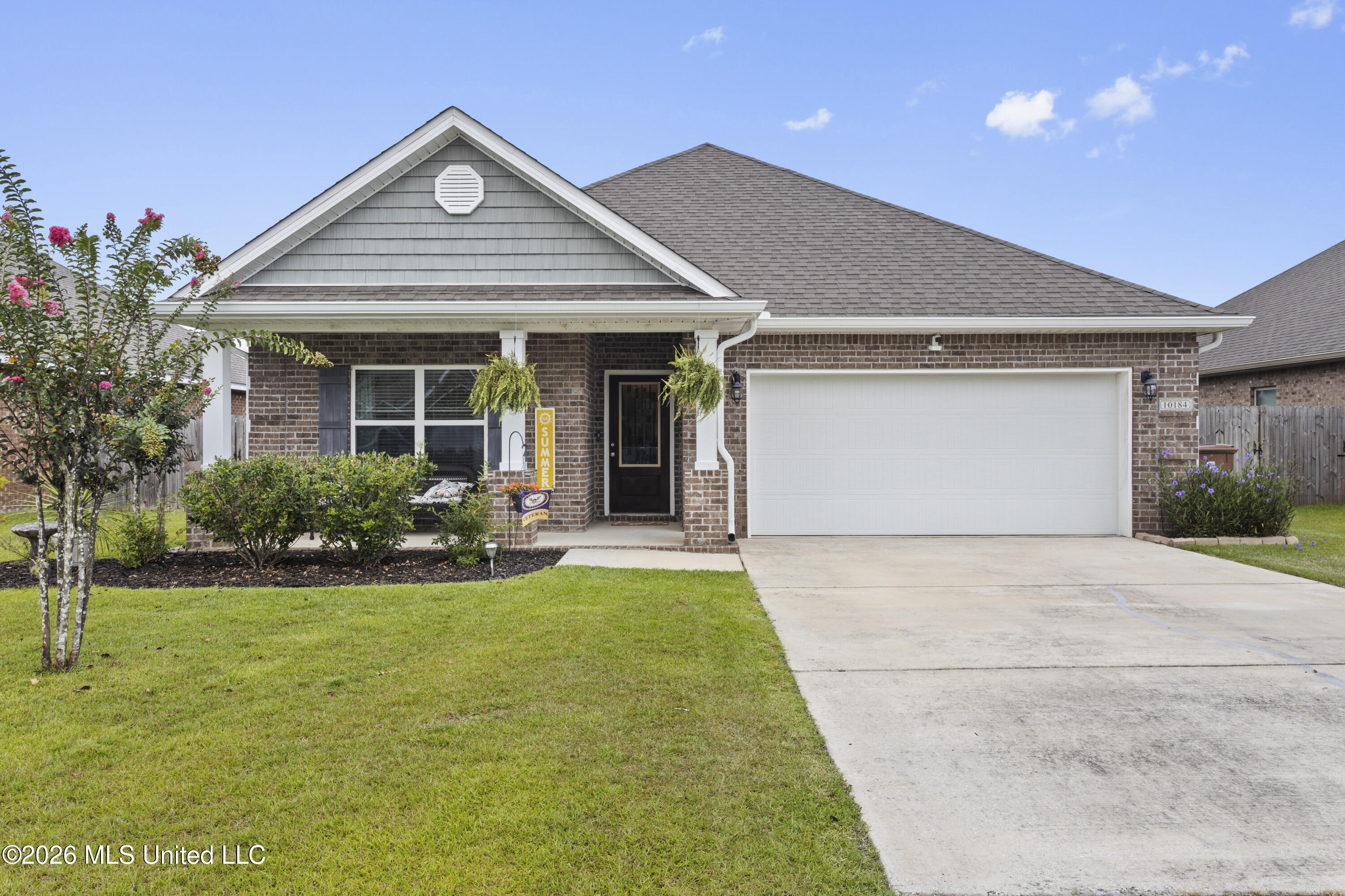 10184 Little Gem Drive Property Photo 2