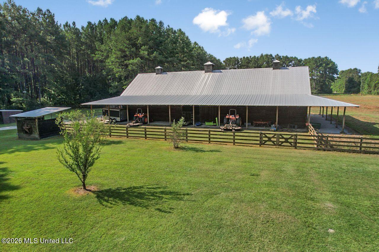 1163 John Amacker Road Property Photo 3