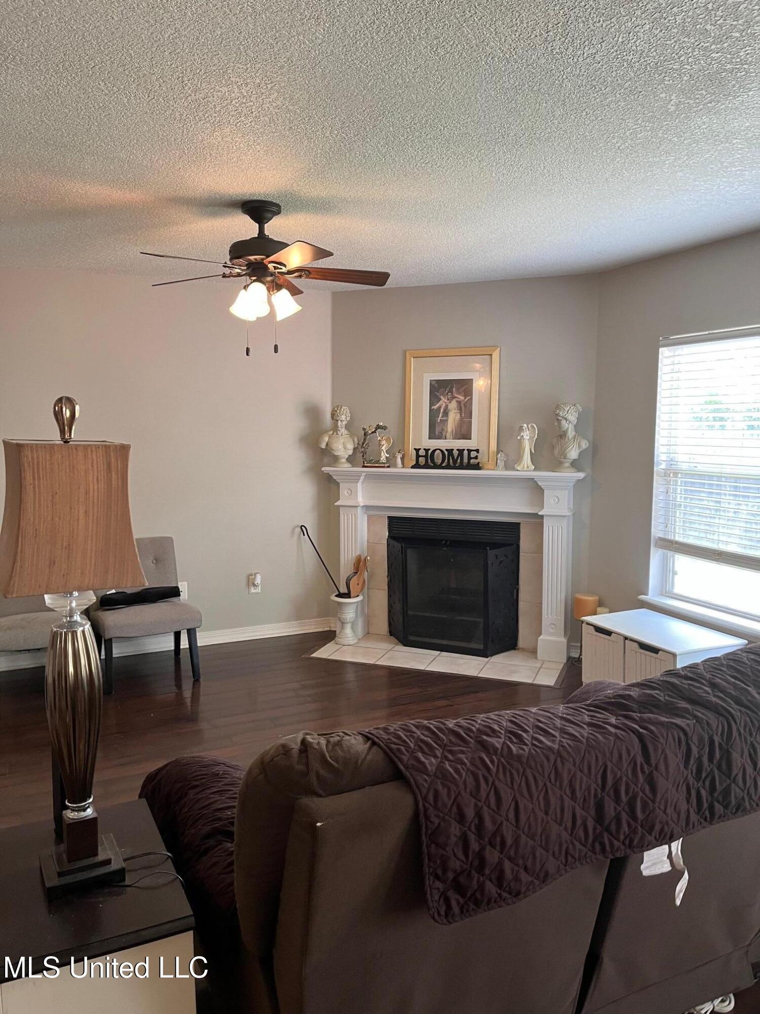 3603 Miles Lane Property Photo 2