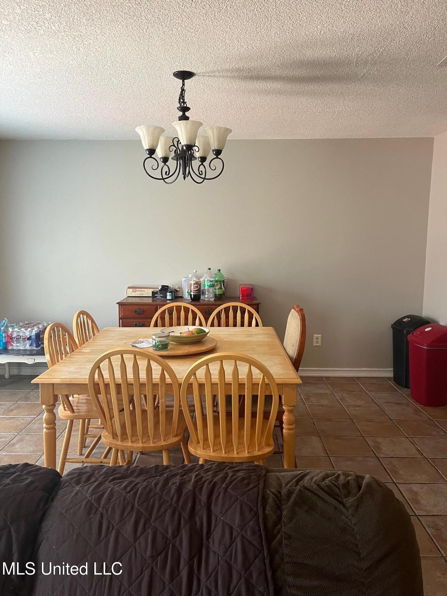 3603 Miles Lane Property Photo 4