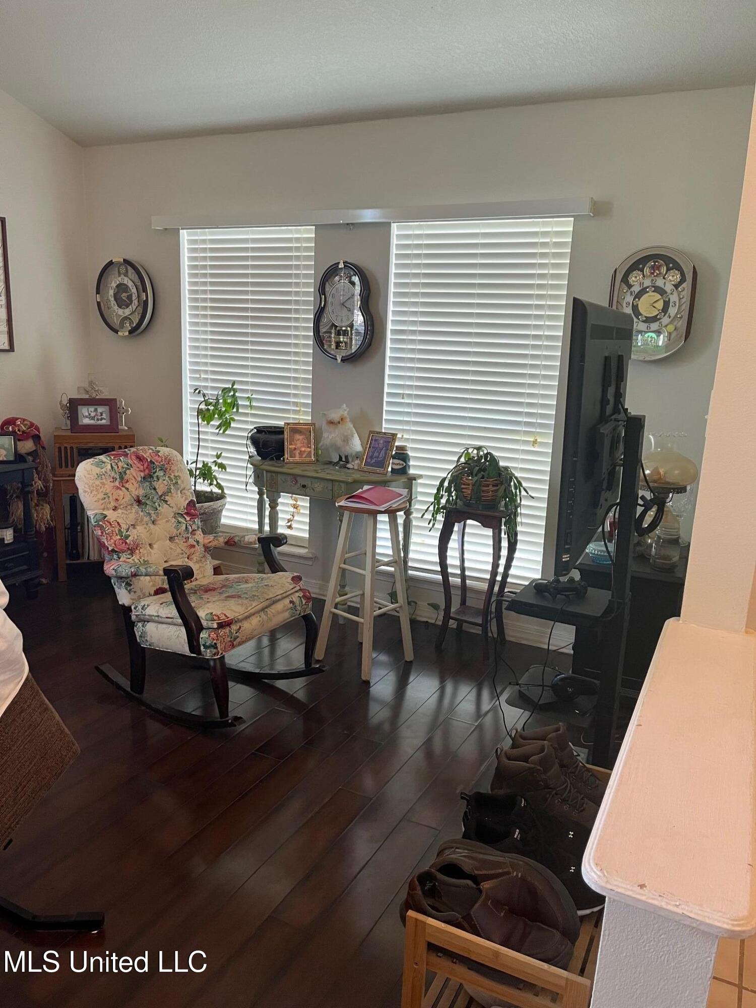 3603 Miles Lane Property Photo 11