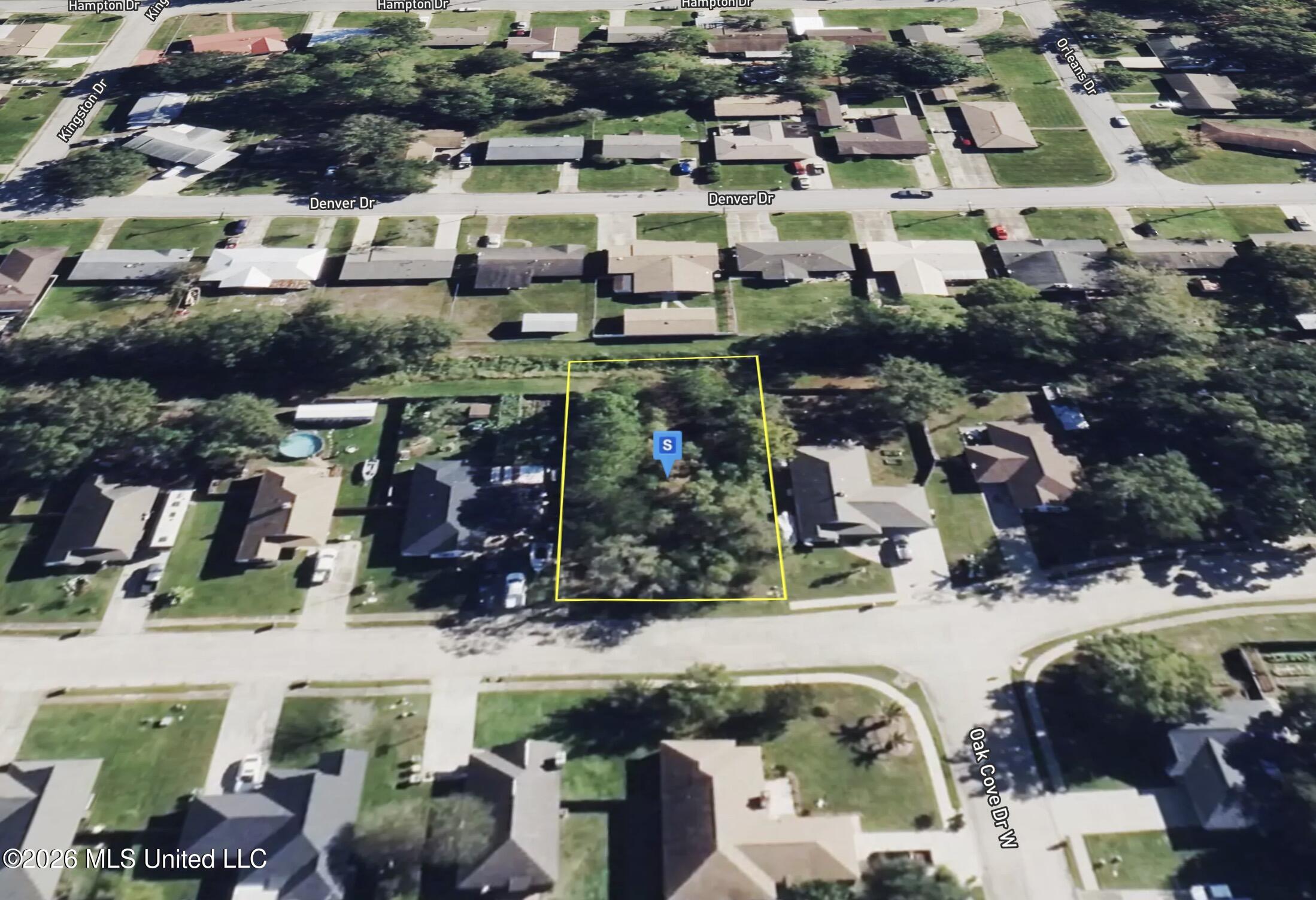 7525 Oak Cove Drive Property Photo 2