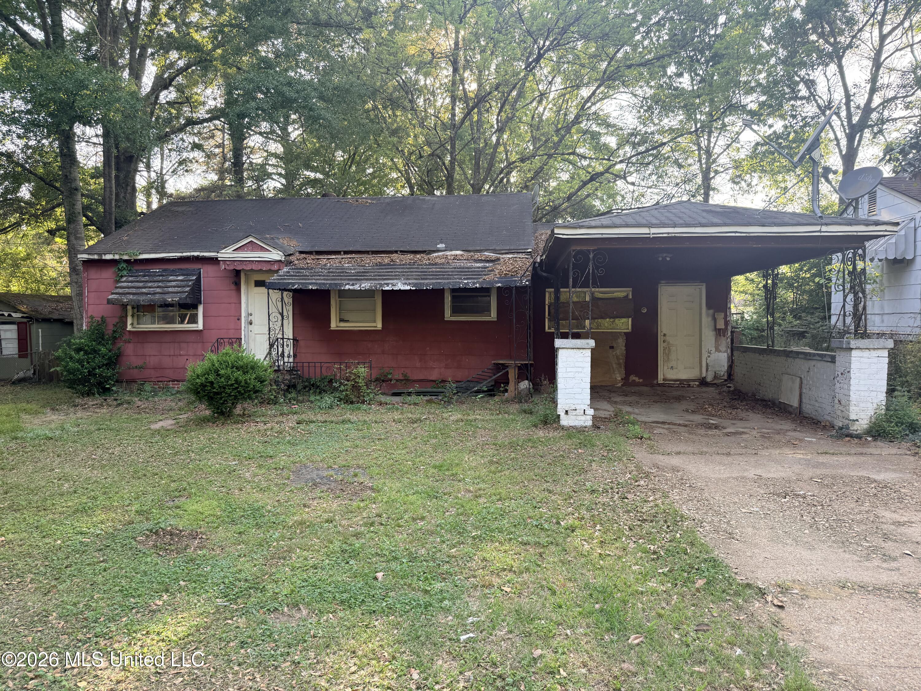 2635 Pinebrook Drive Property Photo 1
