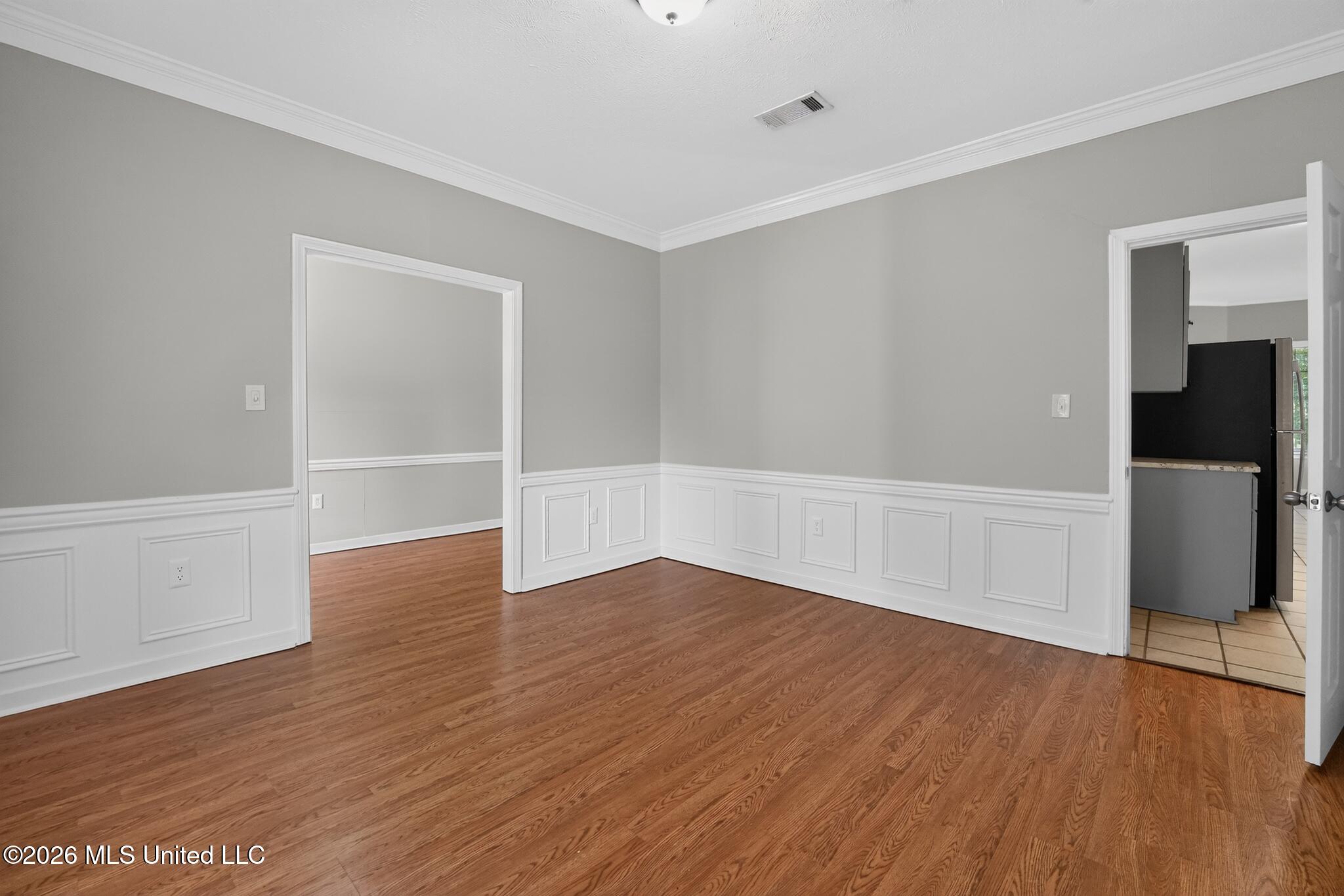 320 Hanley Circle Property Photo 7