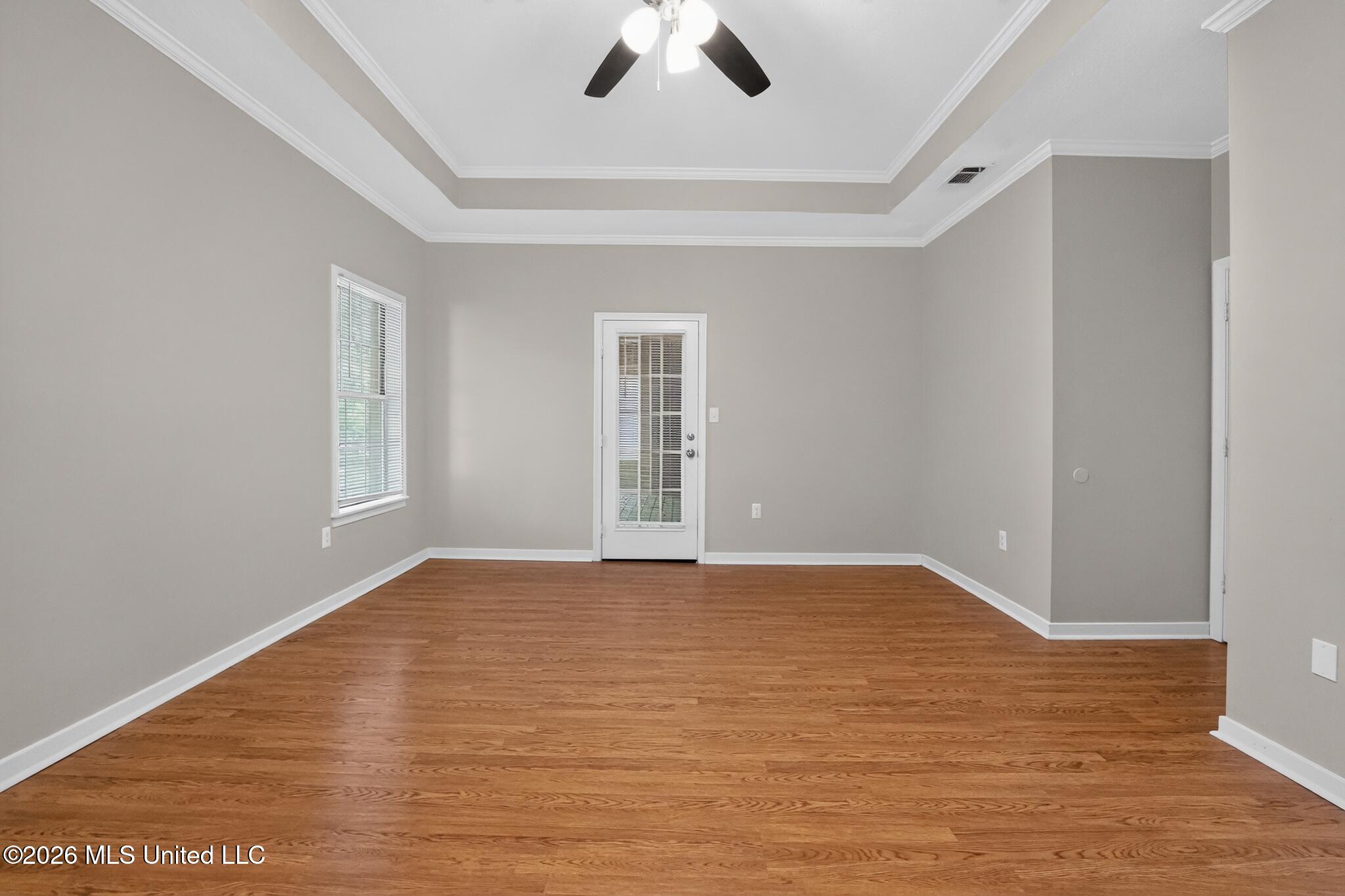 320 Hanley Circle Property Photo 8