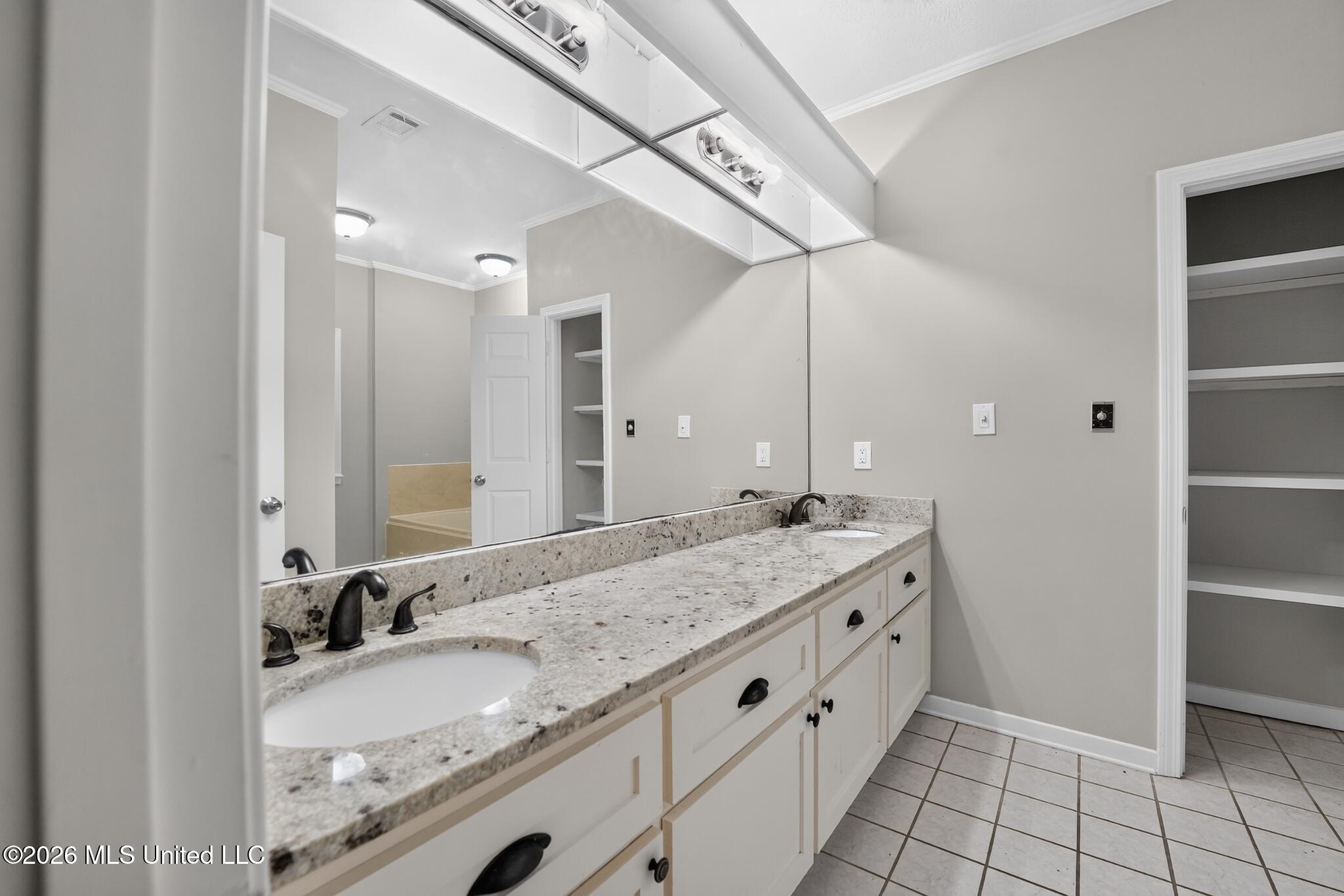 320 Hanley Circle Property Photo 20