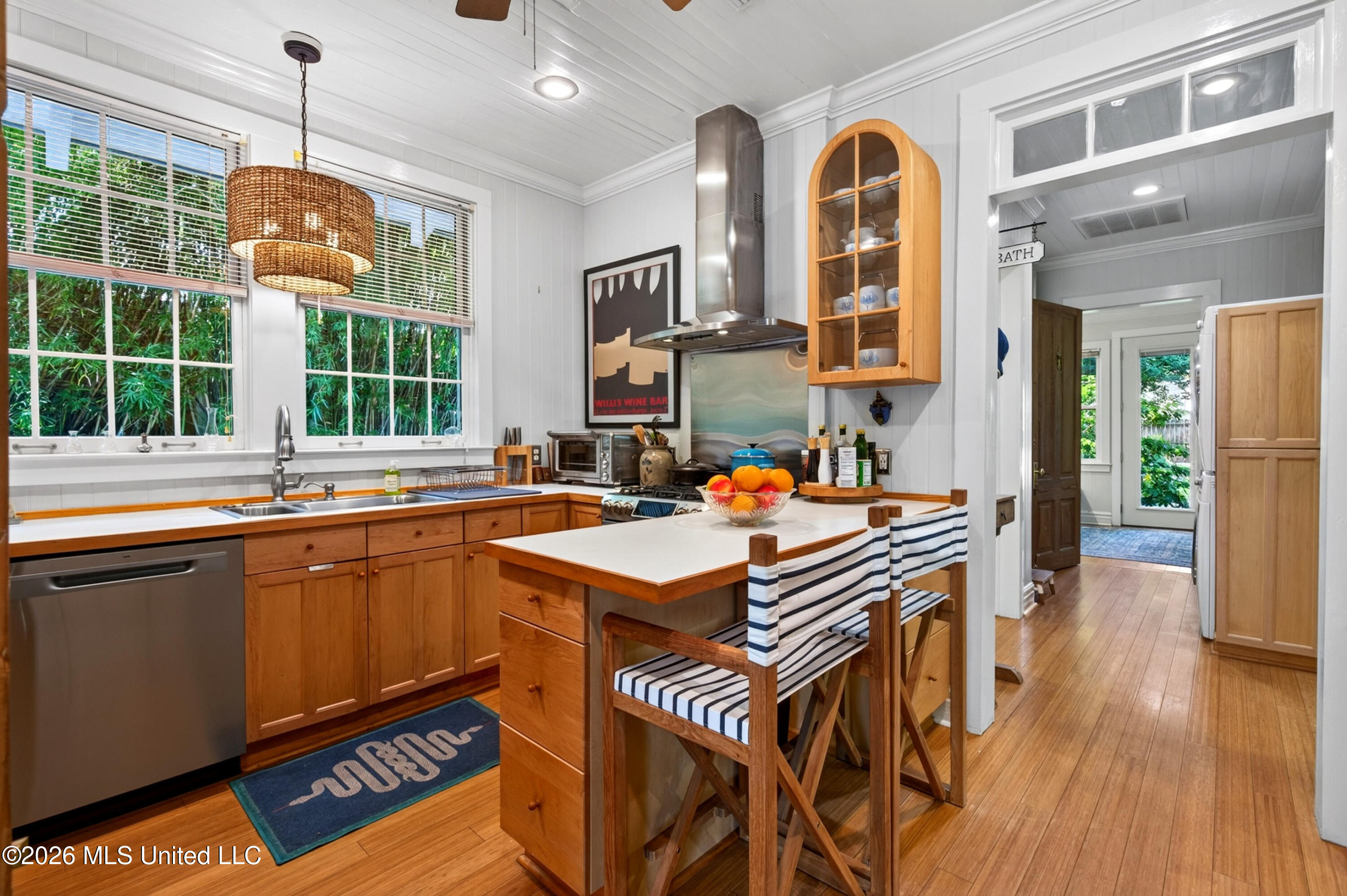 241 Washington Street Property Photo 14