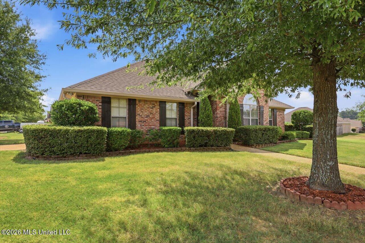 208 Fairview Drive Property Photo 3