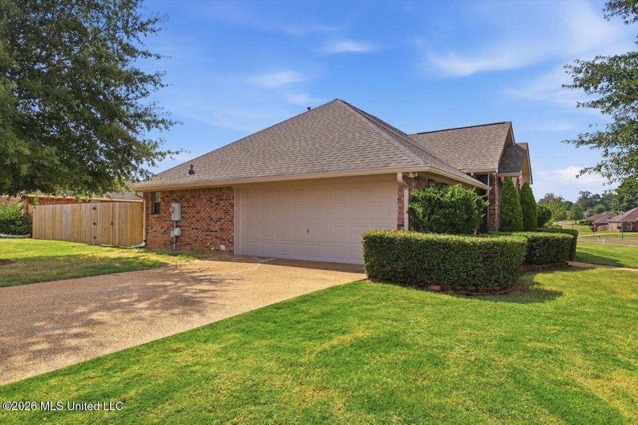 208 Fairview Drive Property Photo 4
