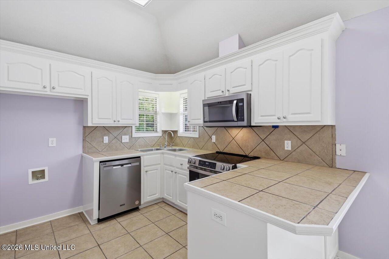 208 Fairview Drive Property Photo 17