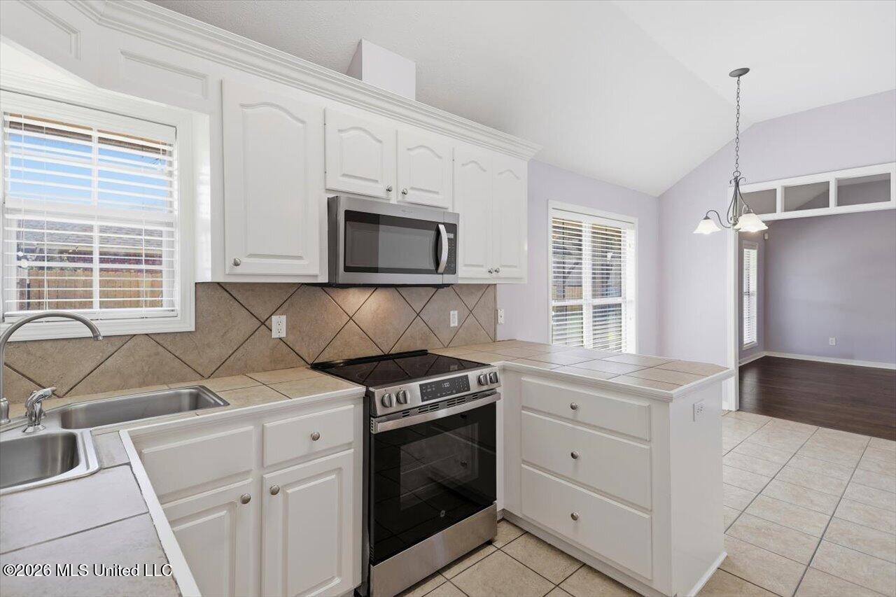 208 Fairview Drive Property Photo 18