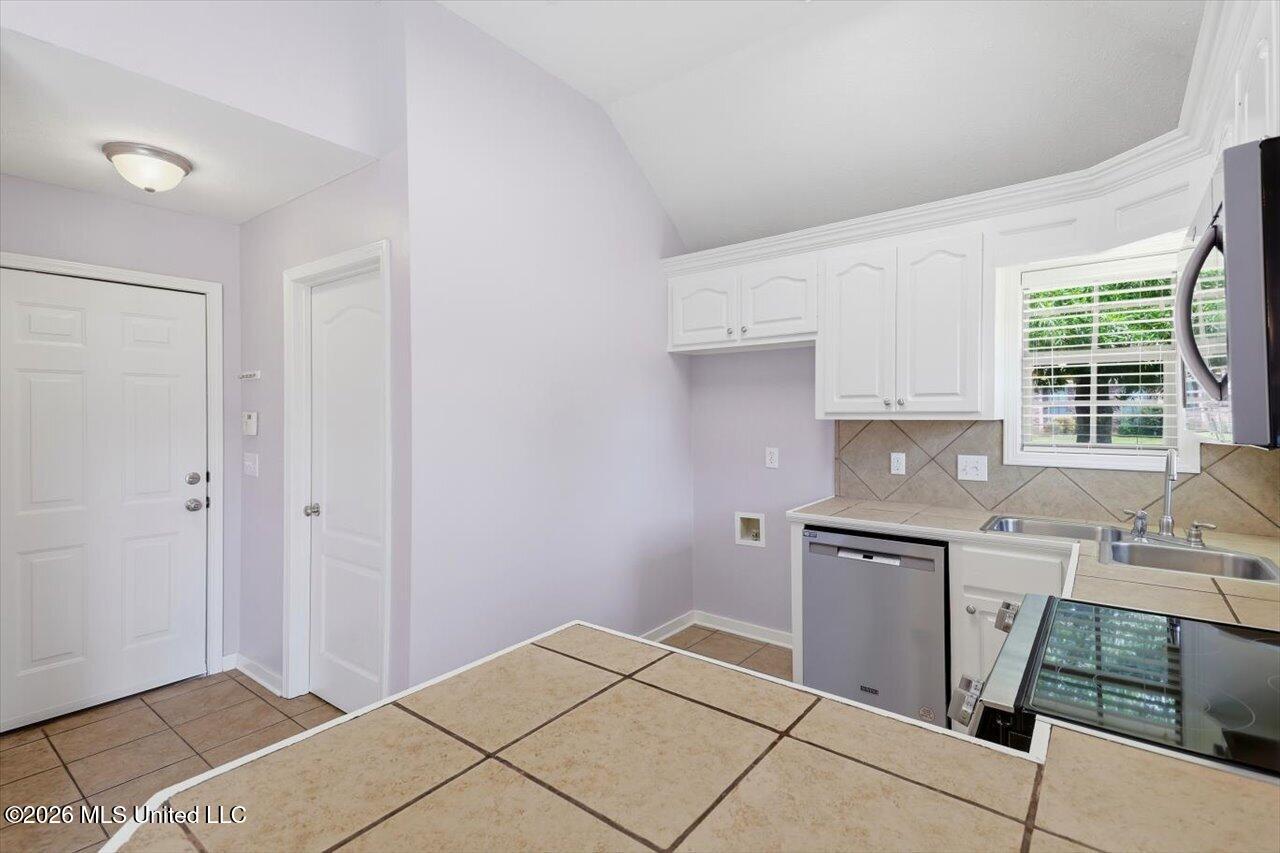 208 Fairview Drive Property Photo 19