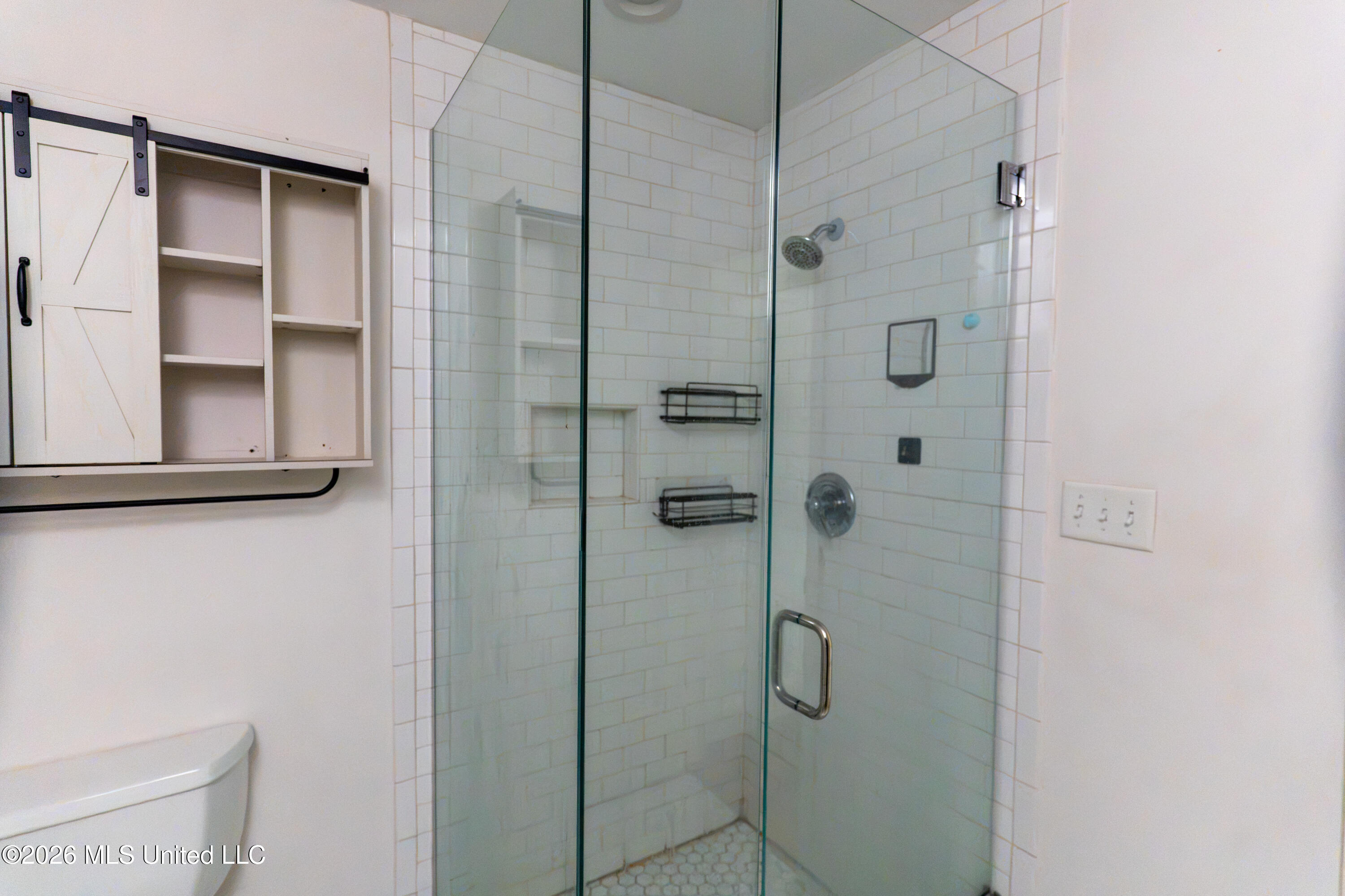 4516 Meadowridge Drive Property Photo 24