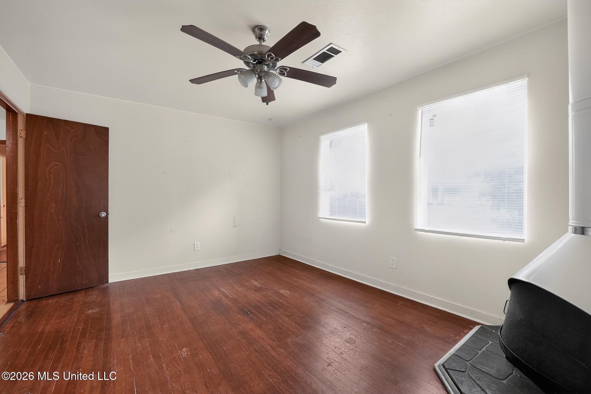 1601 Maria Drive Property Photo 3