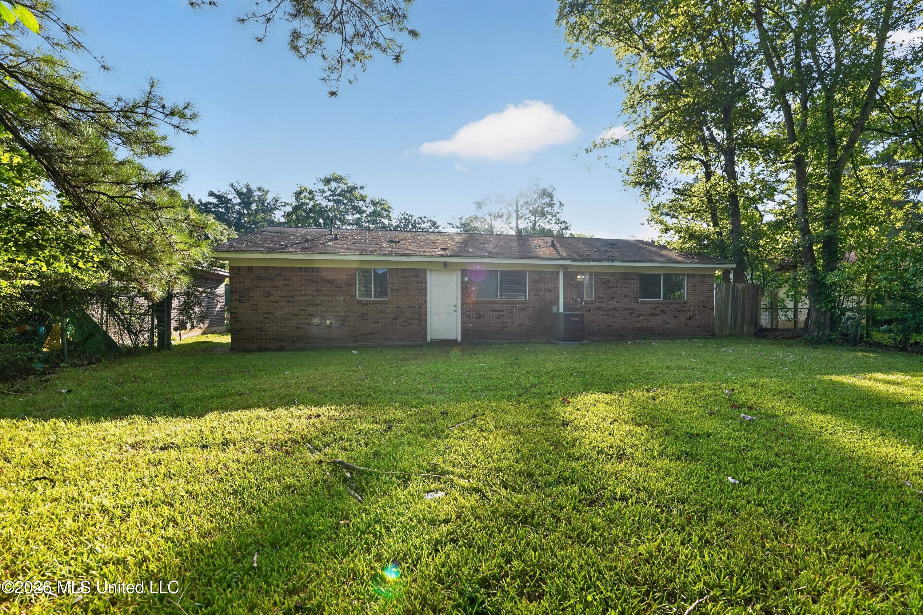 6352 Abraham Lincoln Drive Property Photo 1