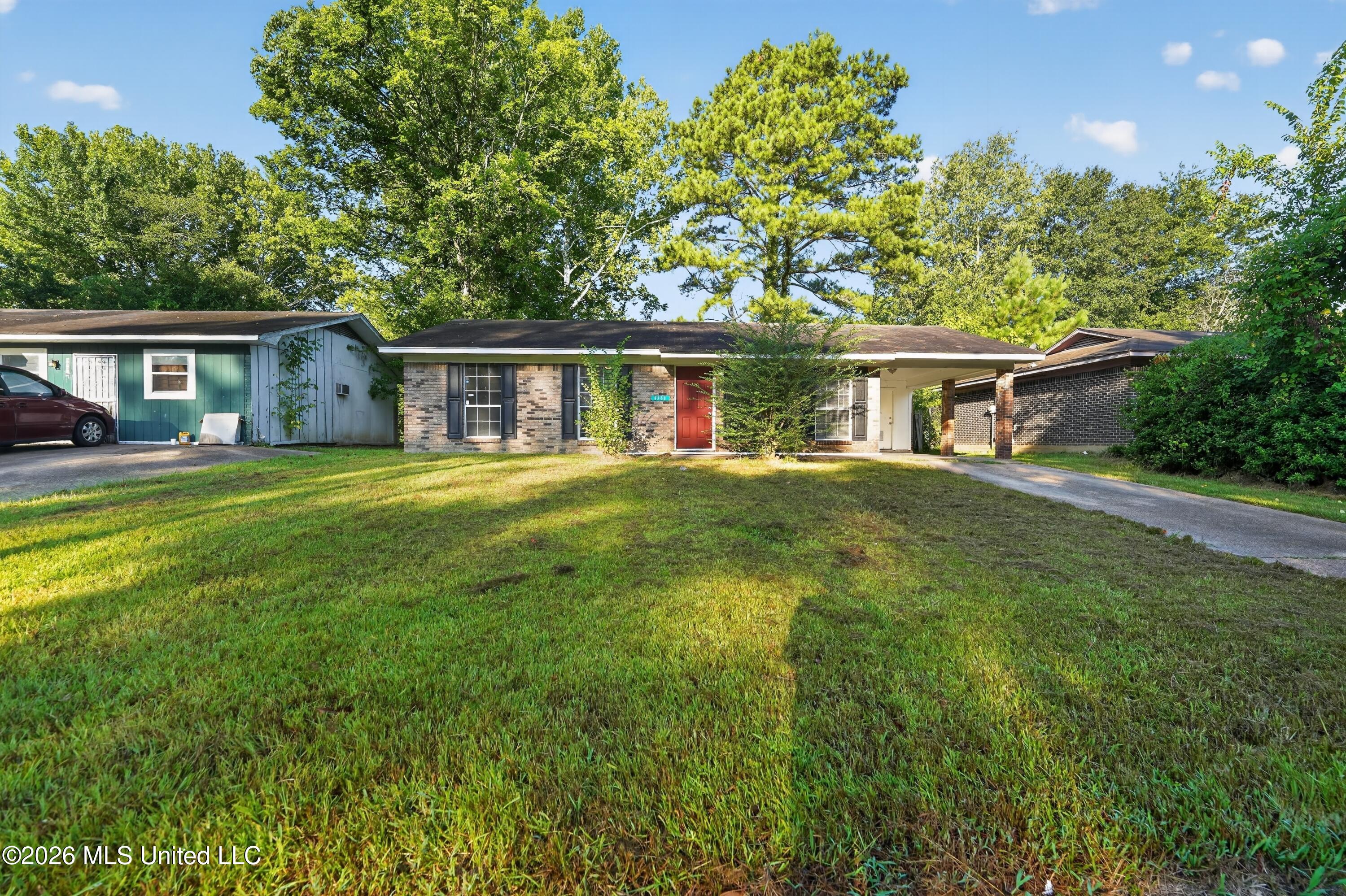6352 Abraham Lincoln Drive Property Photo 2