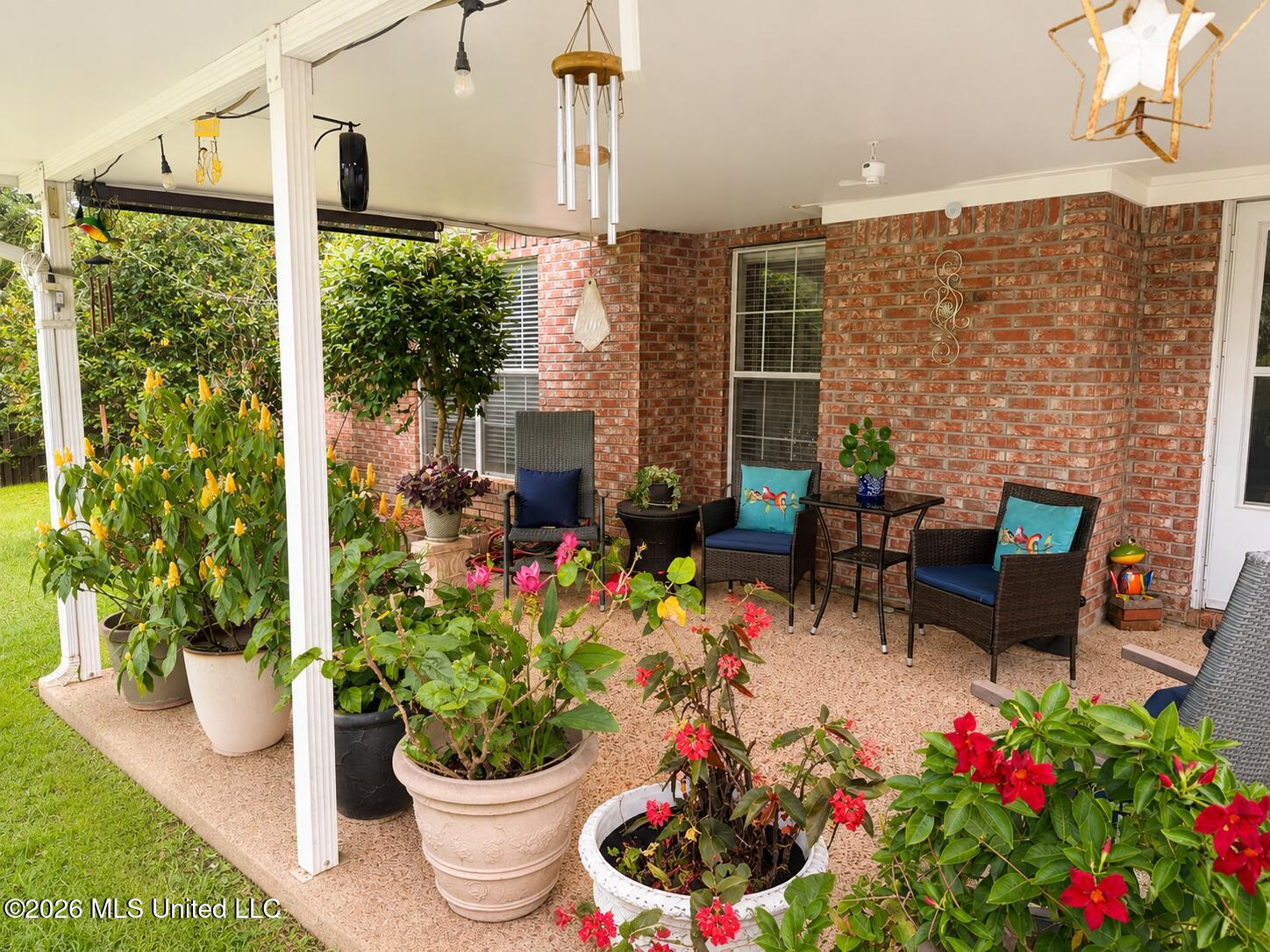 2023 S Cobblestone Cove Property Photo 6