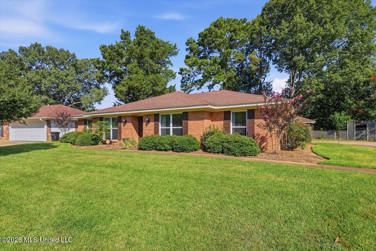 71 Crossgates Drive Property Photo 3