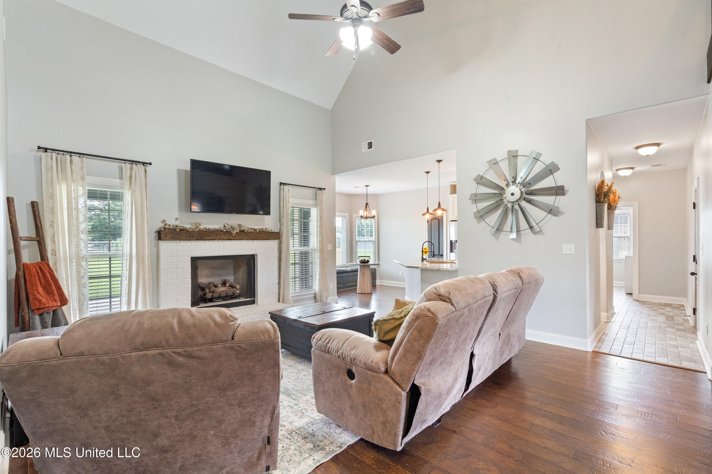 163 Oak Manor Drive Property Photo 14