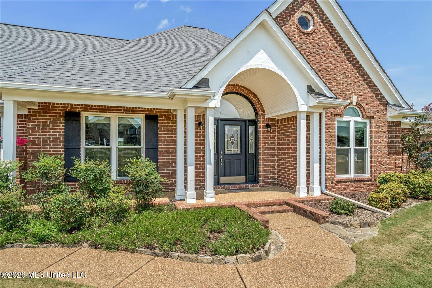 2950 Dickens Place Drive Property Photo 2