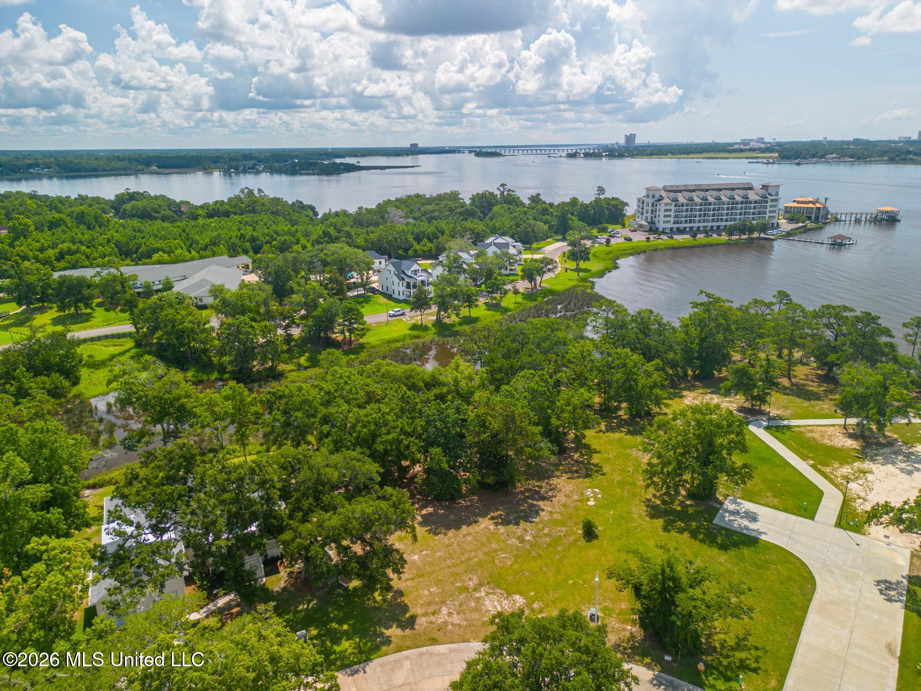 Savannah Estates Boulevard Property Photo 4