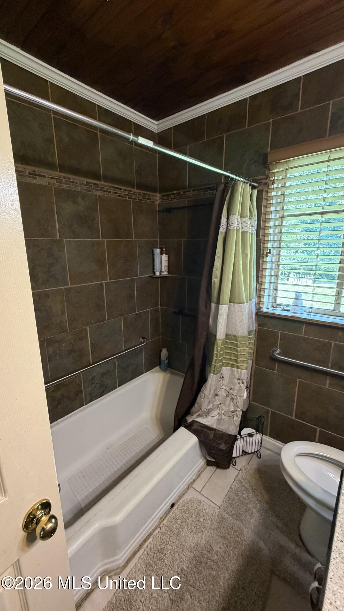 866 Lawrence Road Property Photo 4