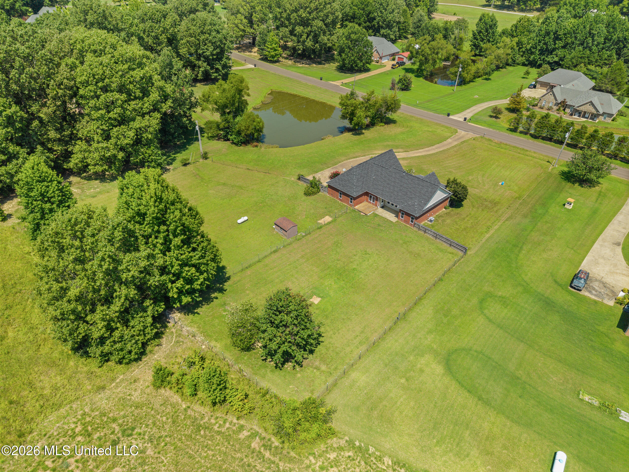 228 Golden Pond Drive Property Photo 7