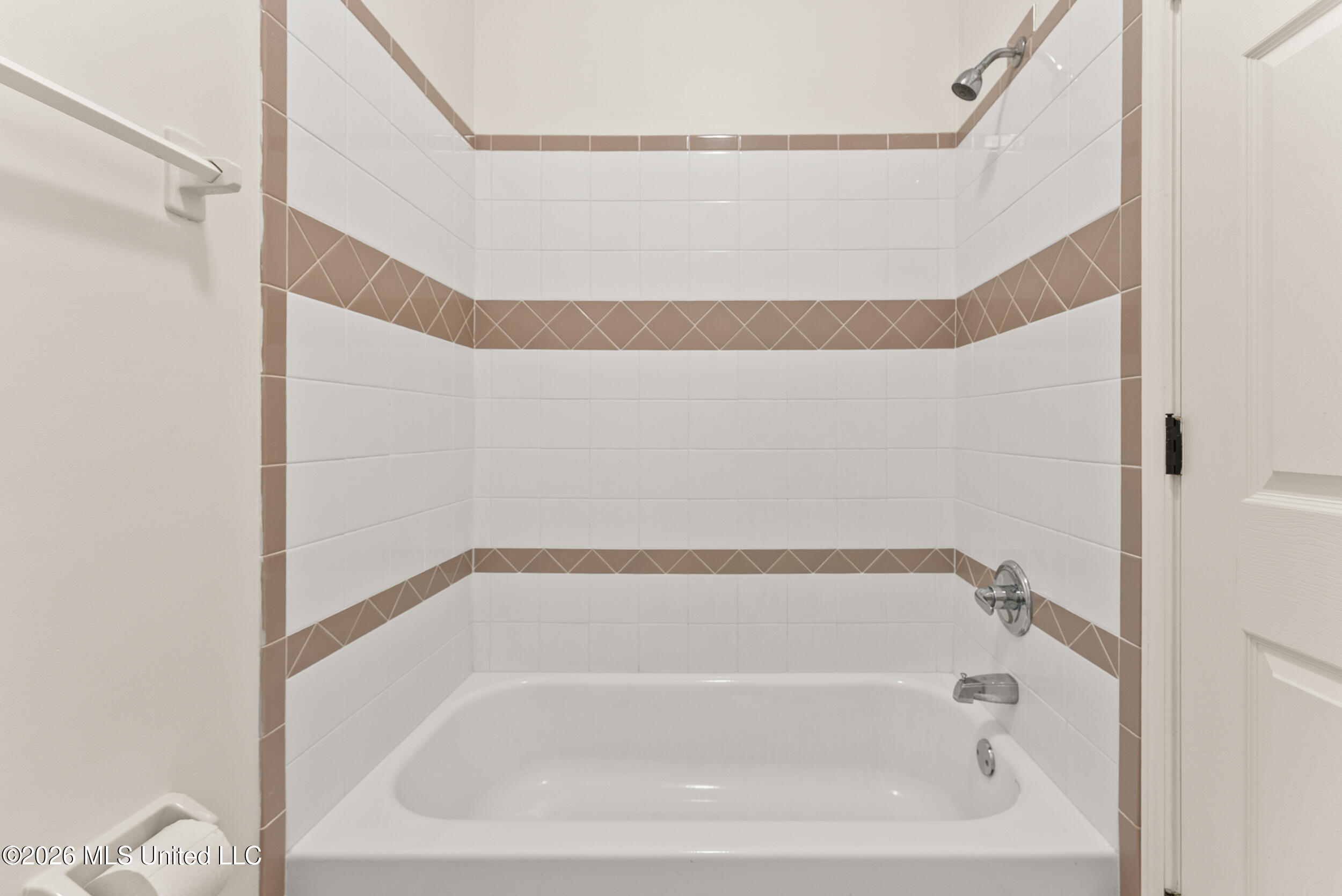 228 Golden Pond Drive Property Photo 26