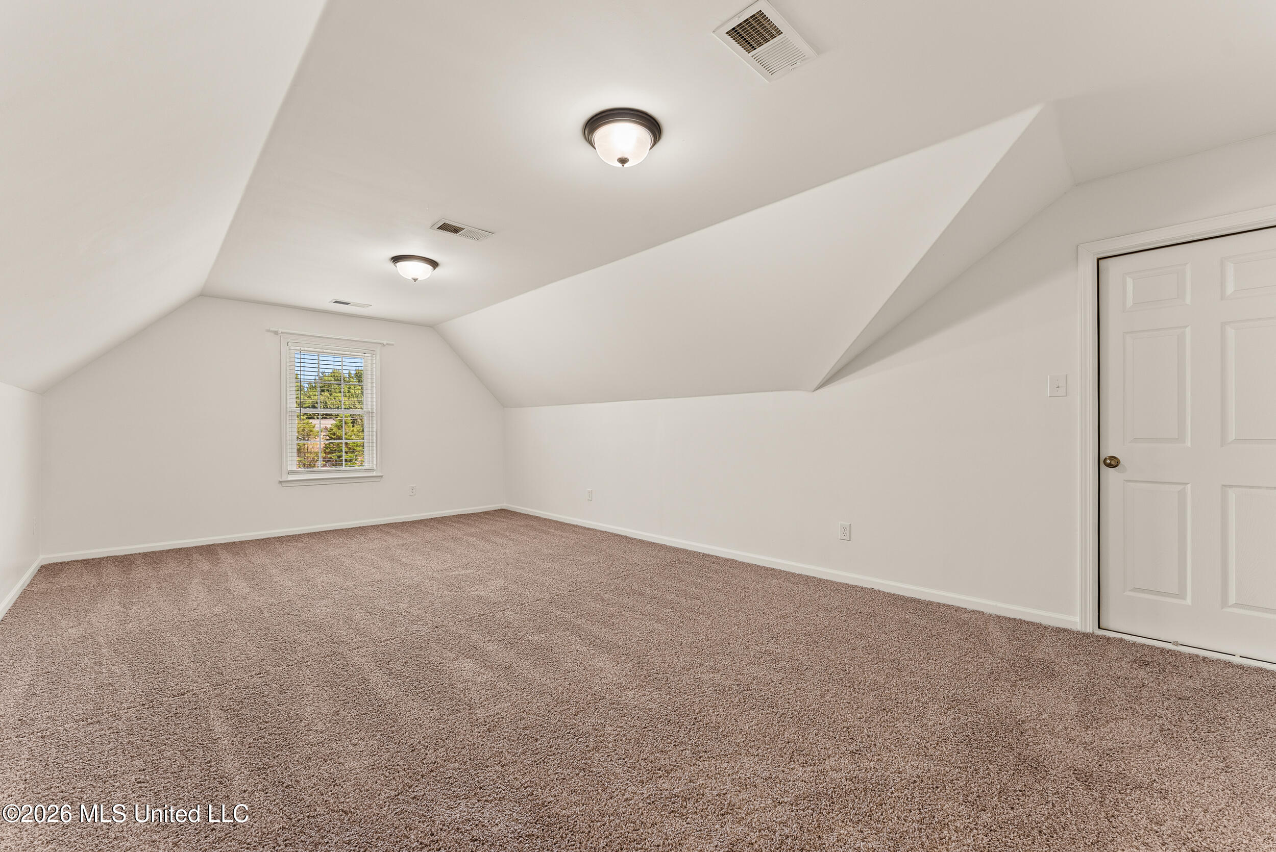 228 Golden Pond Drive Property Photo 28