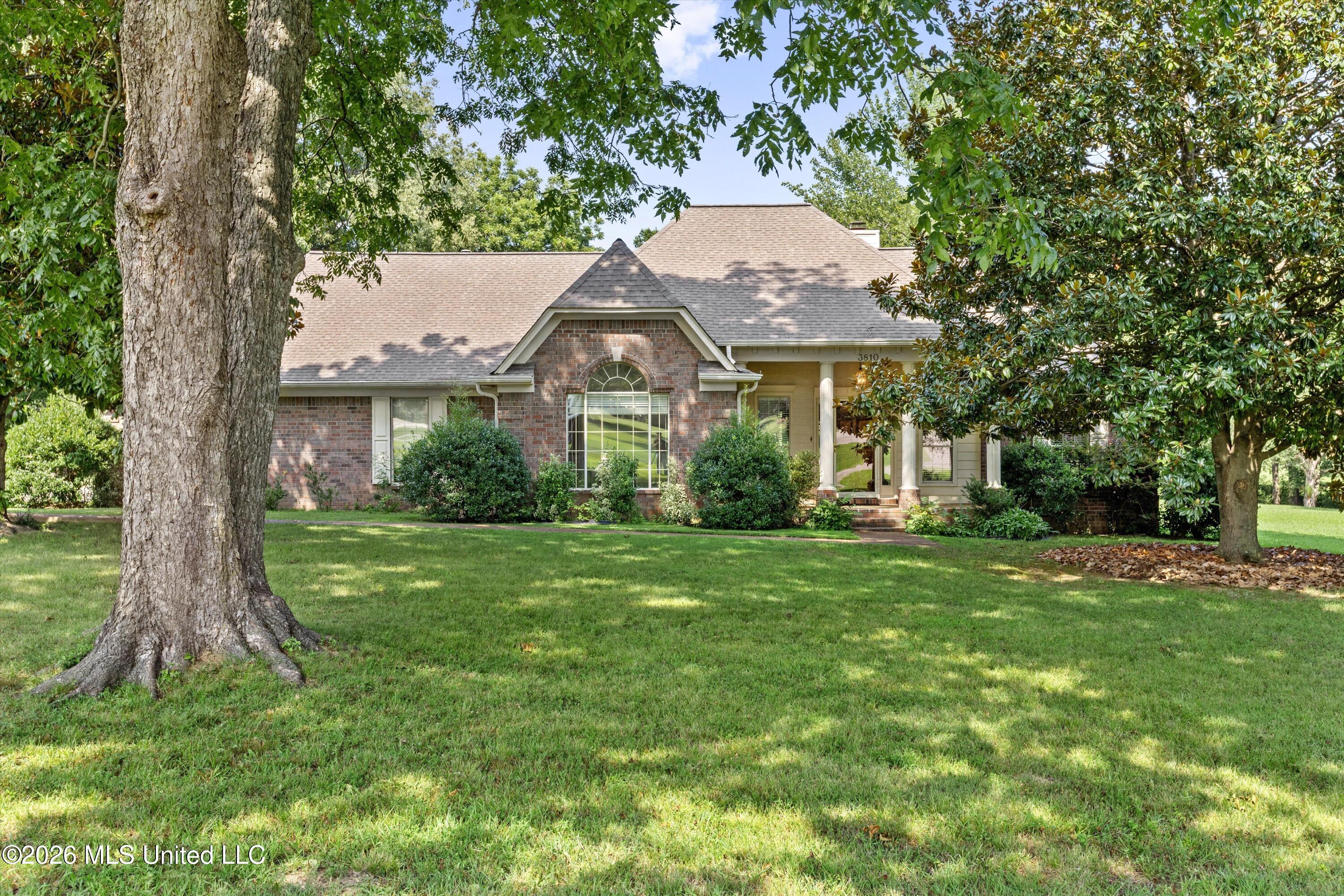 3810 Meadow Creek Drive Property Photo 2