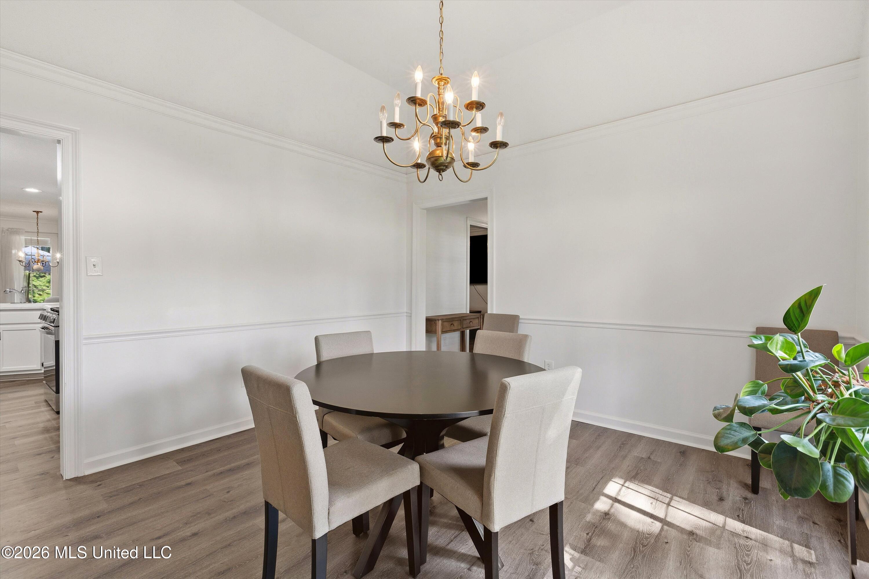 3810 Meadow Creek Drive Property Photo 12