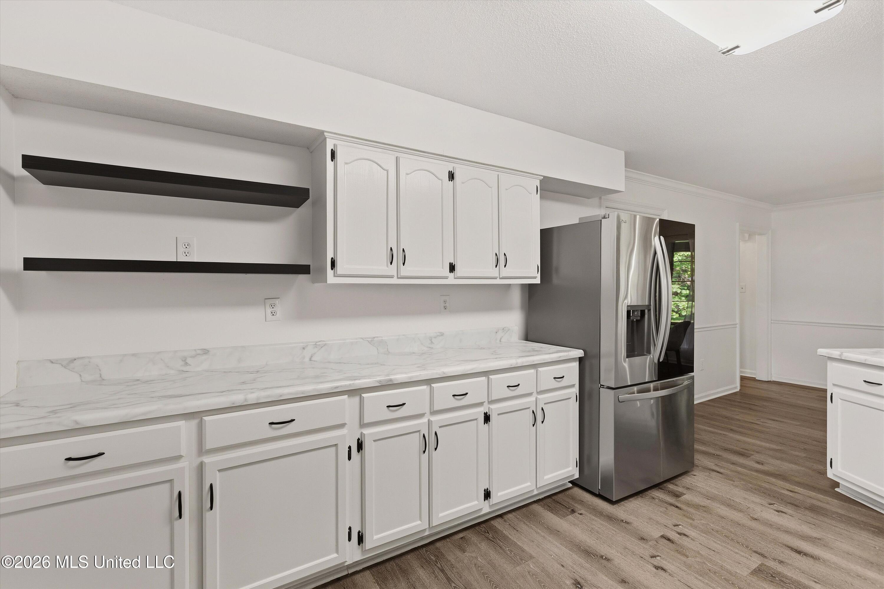 3810 Meadow Creek Drive Property Photo 14
