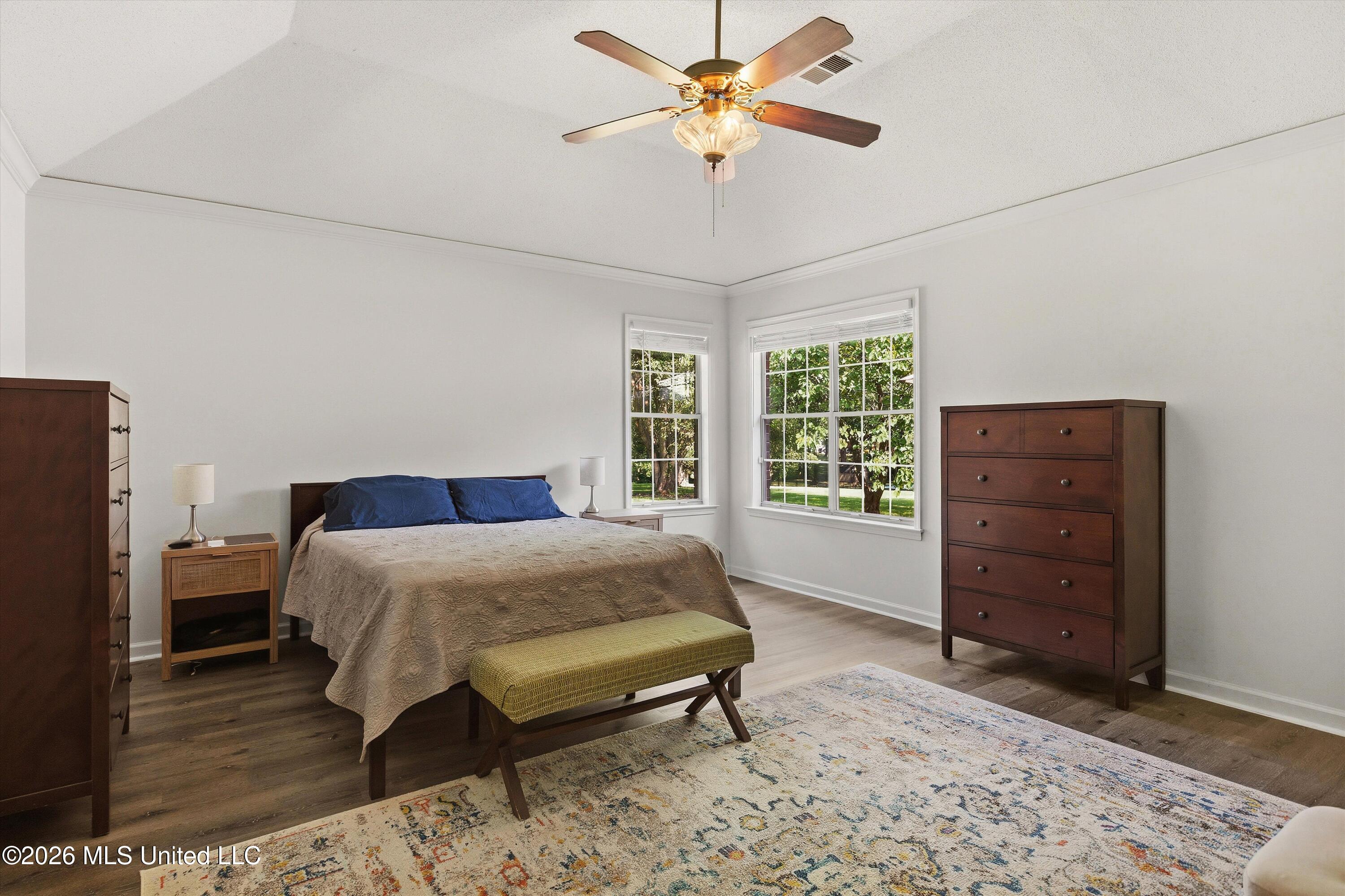 3810 Meadow Creek Drive Property Photo 18