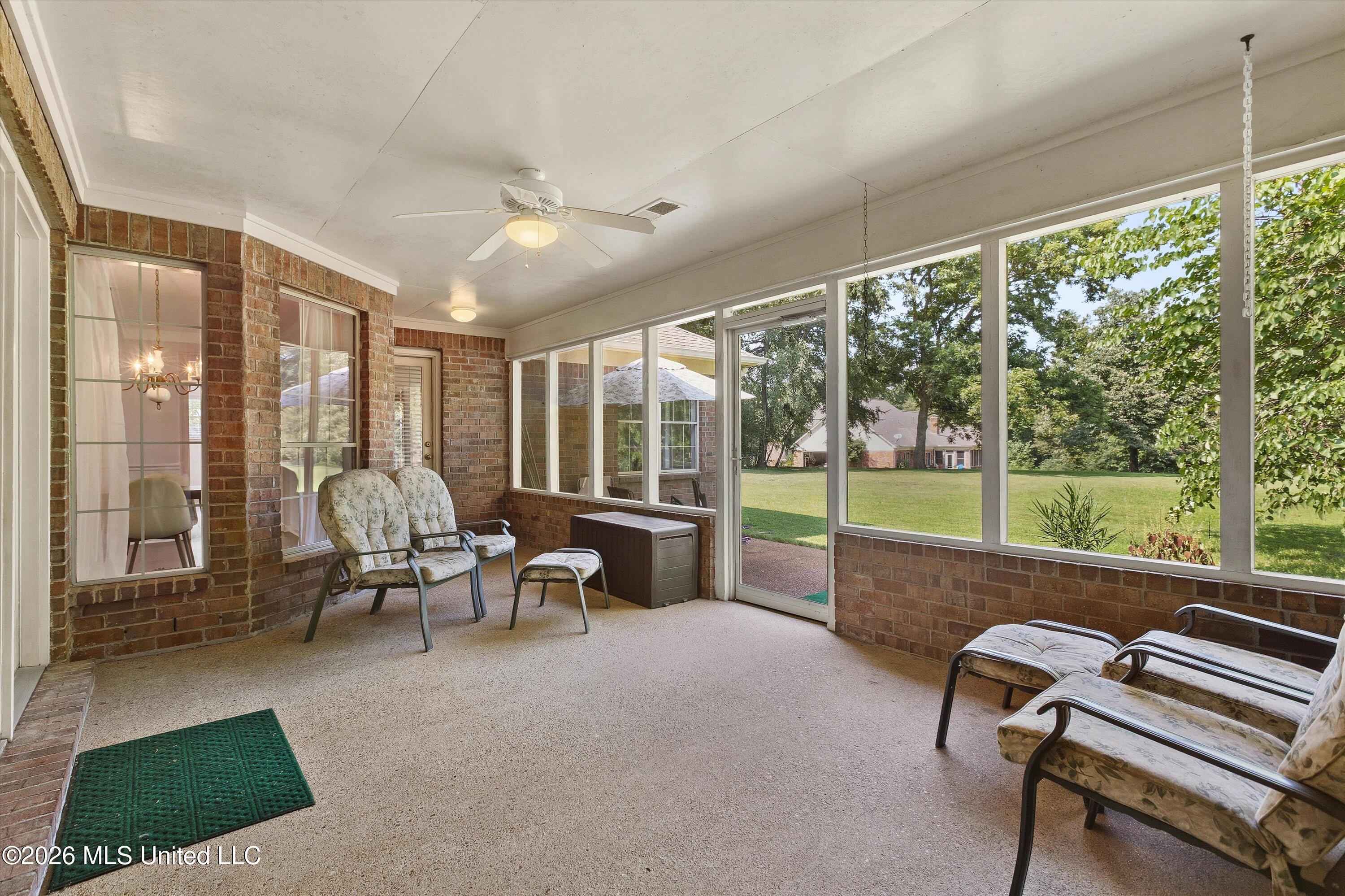 3810 Meadow Creek Drive Property Photo 31