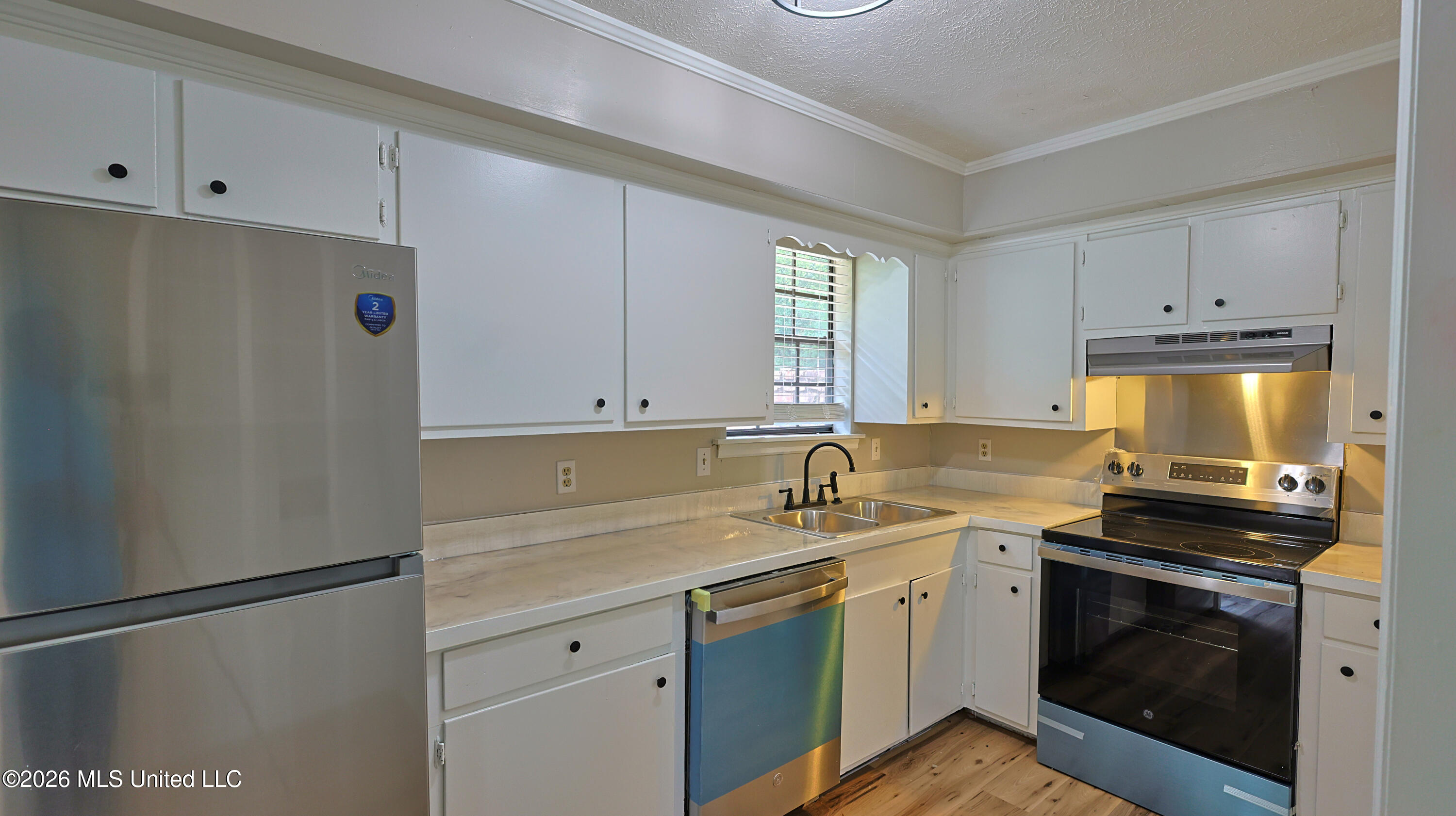 1121 Woodfield Drive Property Photo 11