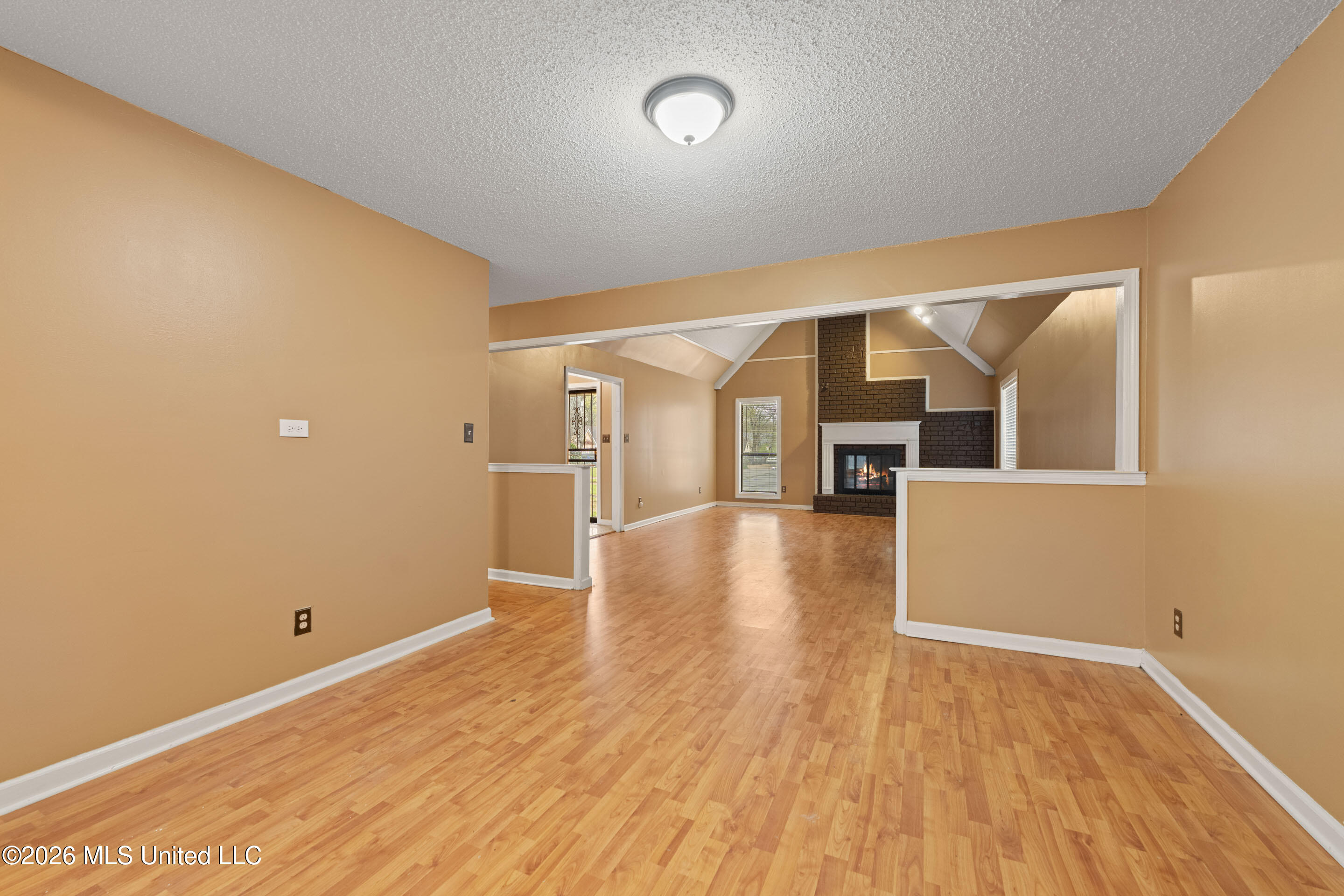 7188 Skidmore Cove Property Photo 7