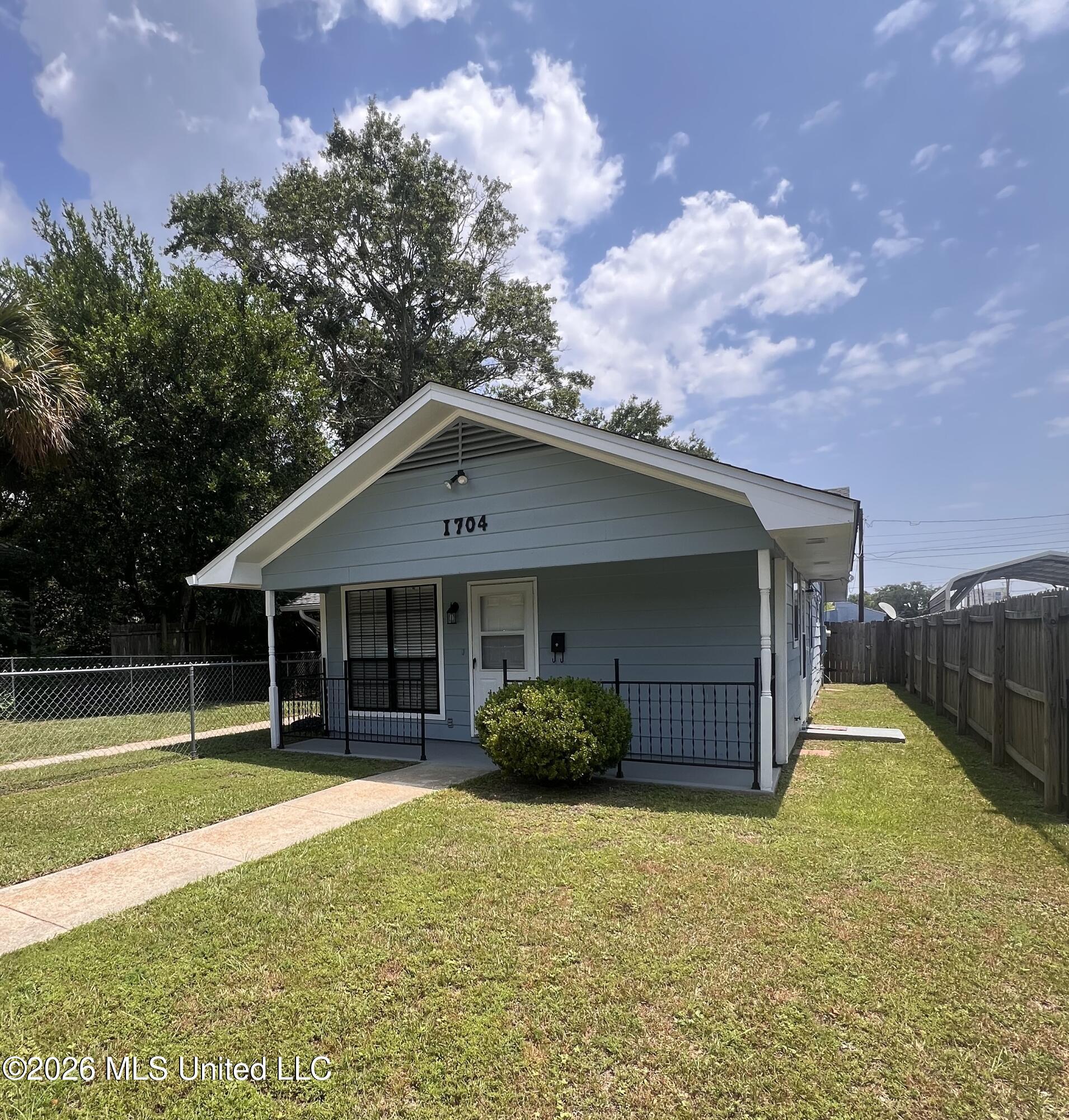1704 31st Avenue Property Photo 2
