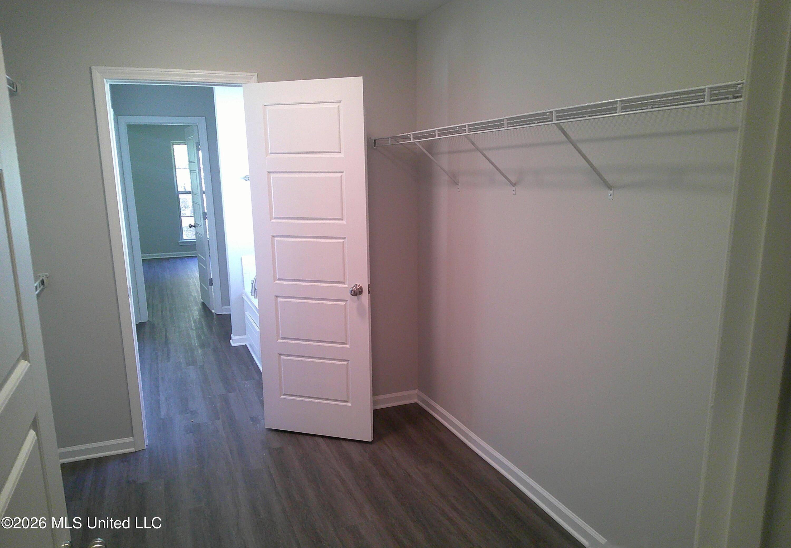 520 Stone Brook Place Property Photo 11