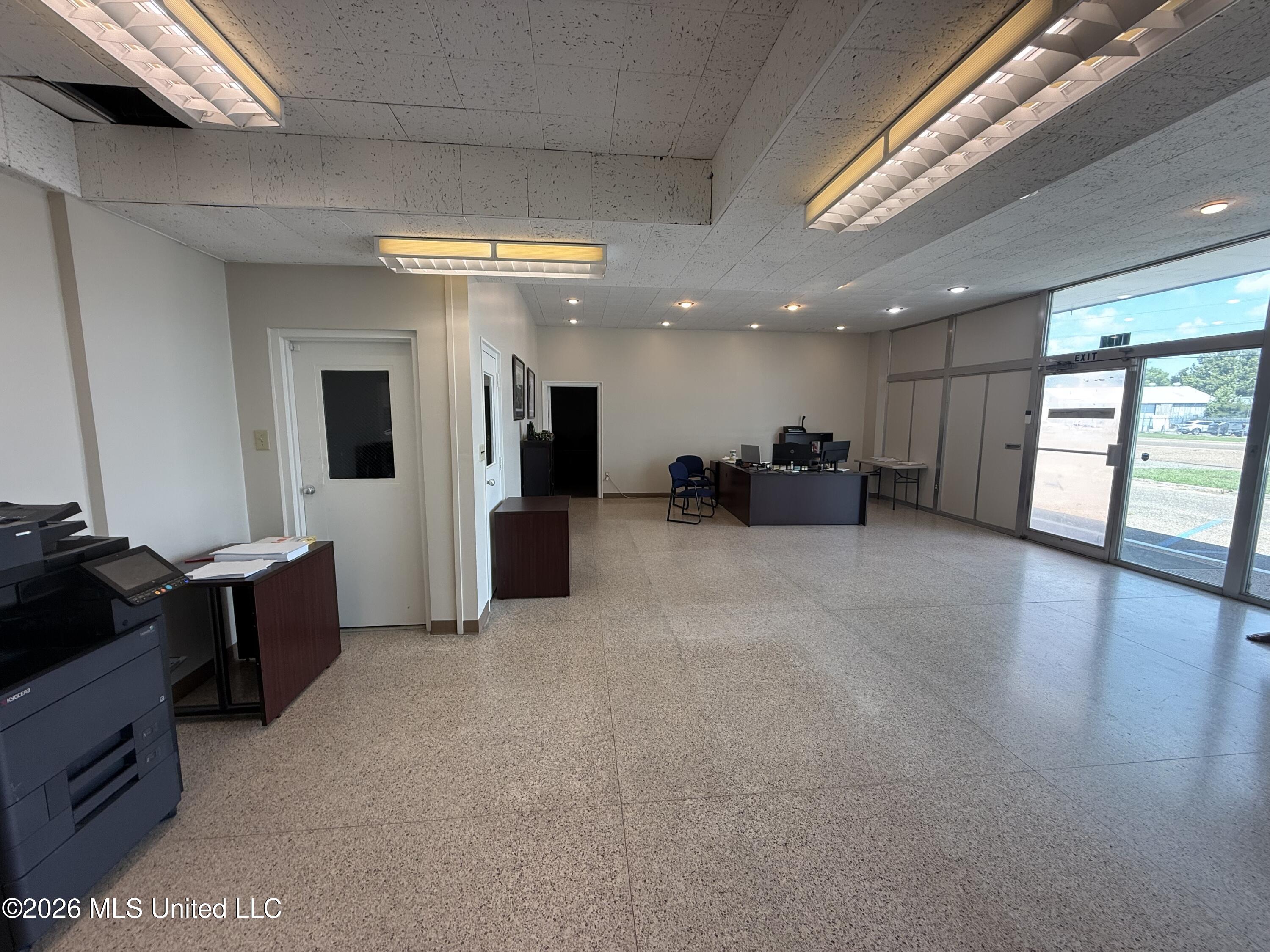 1041 Desoto Avenue Property Photo 15