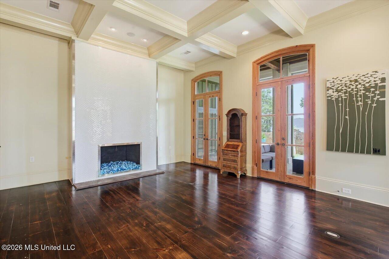 110 W Florida Boulevard Property Photo 17