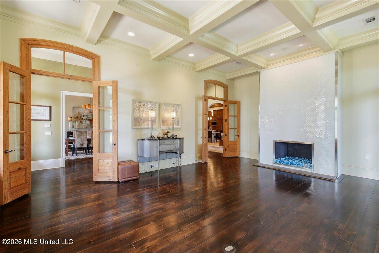 110 W Florida Boulevard Property Photo 18