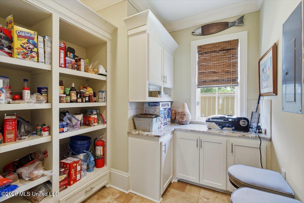 110 W Florida Boulevard Property Photo 35