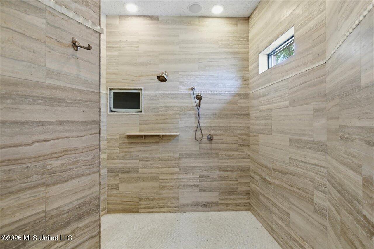 110 W Florida Boulevard Property Photo 57