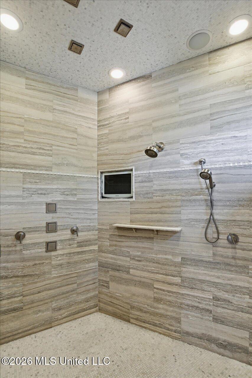 110 W Florida Boulevard Property Photo 59