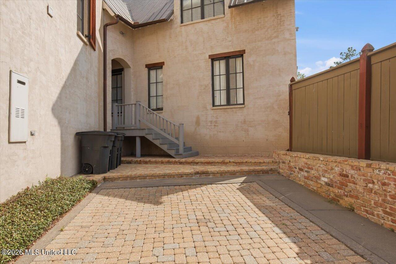 110 W Florida Boulevard Property Photo 109